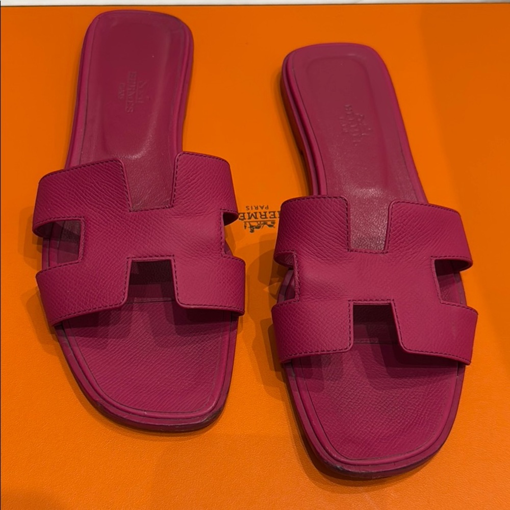 Pair of Hermes Oran sandals size 40